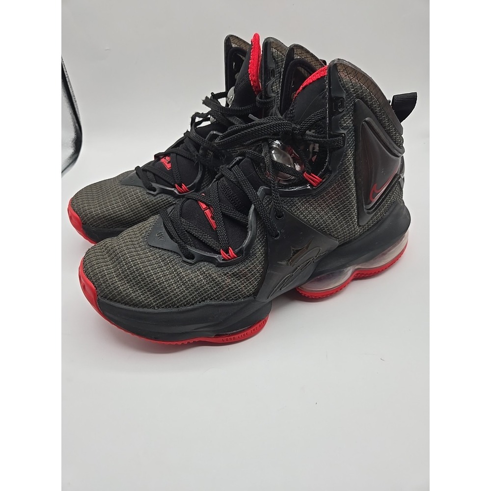 Nike LeBron 19 Bred Boys Size 6.5Y Black Red Athletic Shoes DD0418-011